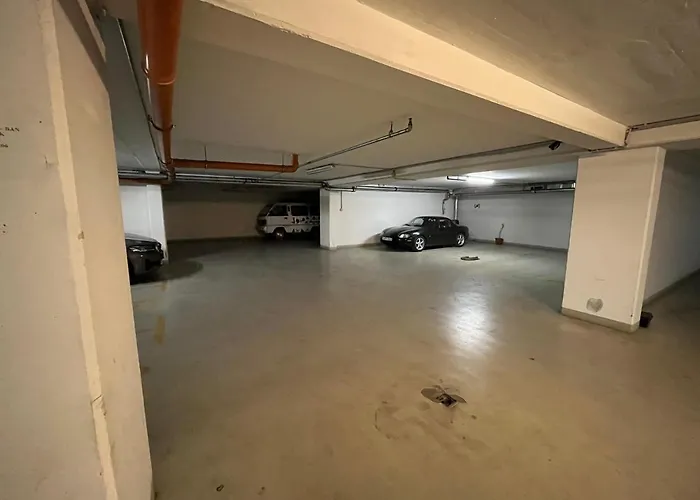 With Free Parking Apartmán