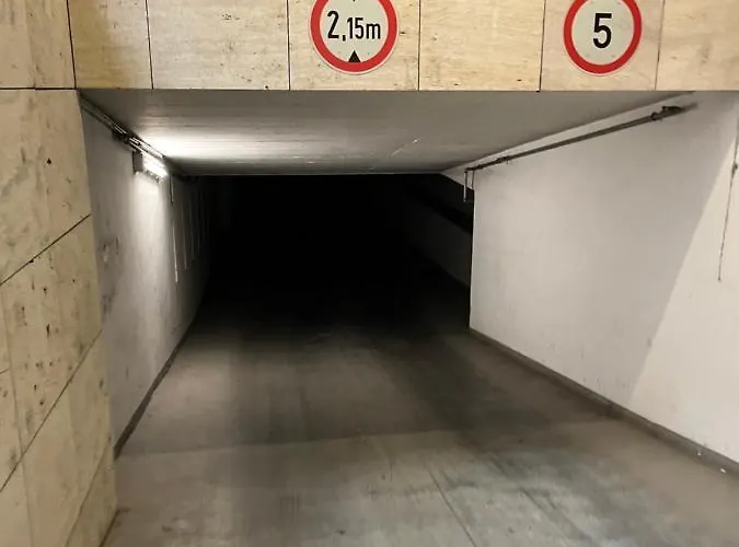 With Free Parking Budapesta